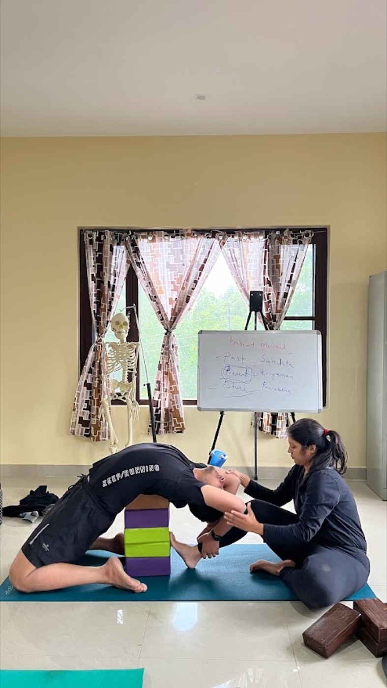 A moment from an Avyukta Circle retreat