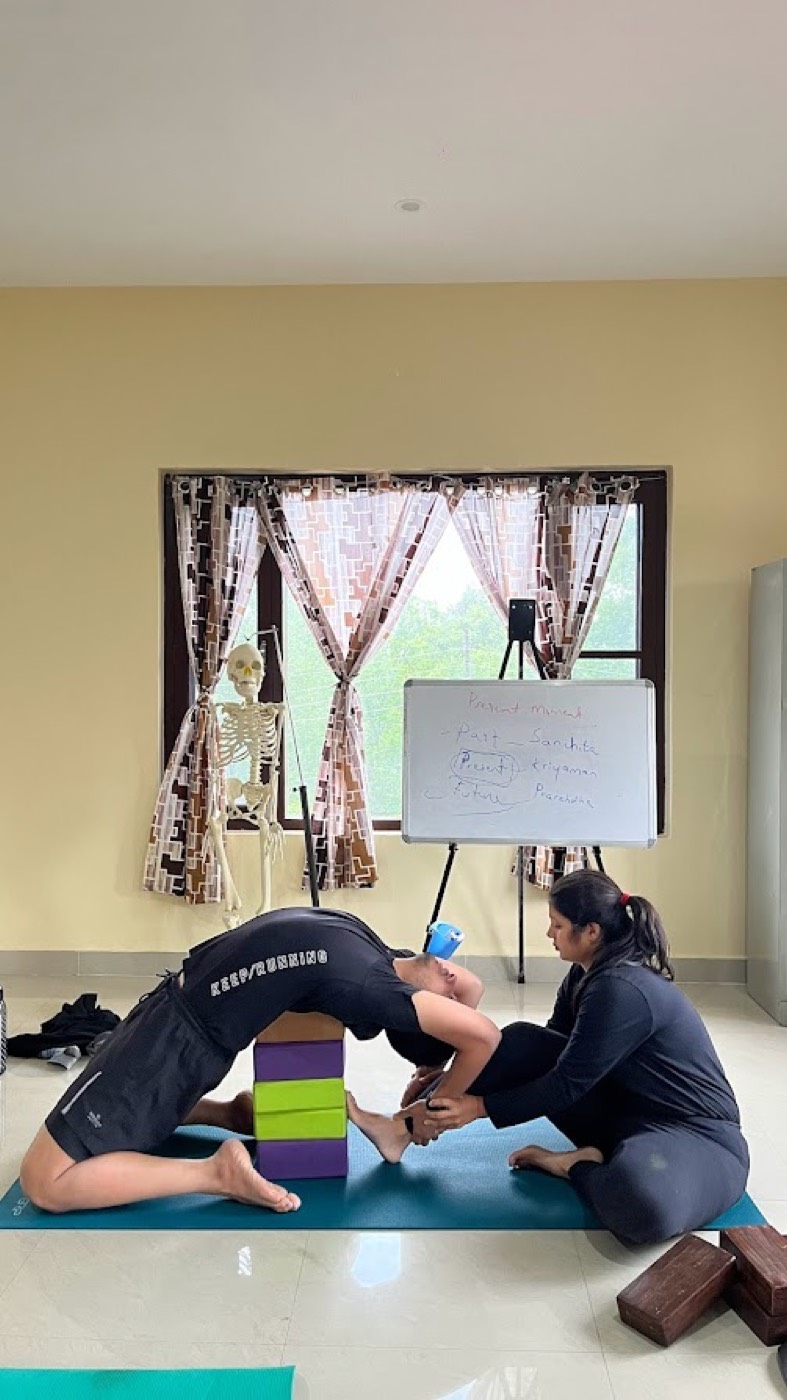 A moment from an Avyukta Circle retreat
